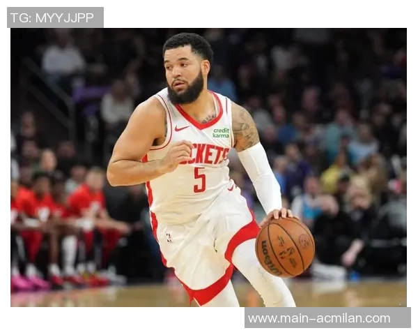 微笑刺客的逆袭小个子球员如何在球队中展现价值与实力 微笑刺客的逆袭小个子球员如何在球队中展现价值与实力